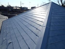 千葉県松戸市の屋根塗装工程の縁切り材の挿入（タスペーサー）