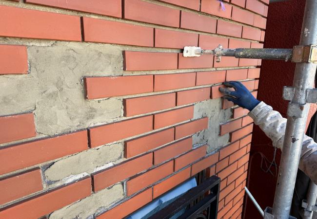 柏市シャイン　外壁塗装　屋根塗装　外壁屋根塗装　マンション　マンション修繕　タイル　タイル修繕　瓦屋根修繕　ラバーロック工法　市川市　ジョイム国府台　賃貸マンション　打診調査　タイル落下