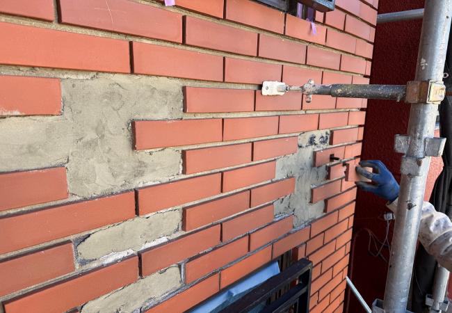 柏市シャイン　外壁塗装　屋根塗装　外壁屋根塗装　マンション　マンション修繕　タイル　タイル修繕　瓦屋根修繕　ラバーロック工法　市川市　ジョイム国府台　賃貸マンション　打診調査　タイル落下