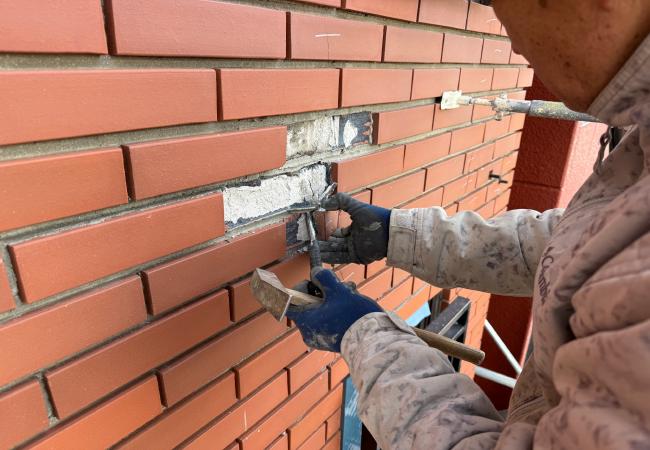 柏市シャイン　外壁塗装　屋根塗装　外壁屋根塗装　マンション　マンション修繕　タイル　タイル修繕　瓦屋根修繕　ラバーロック工法　市川市　ジョイム国府台　賃貸マンション　打診調査　タイル落下