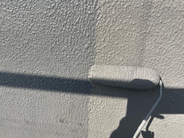 白井市　サニーカラー　大規模修繕工事　屋上防水　外壁塗装　上塗り