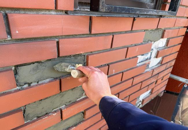 柏市シャイン　外壁塗装　屋根塗装　外壁屋根塗装　マンション　マンション修繕　タイル　タイル修繕　瓦屋根修繕　ラバーロック工法　市川市　ジョイム国府台　賃貸マンション　打診調査　タイル落下