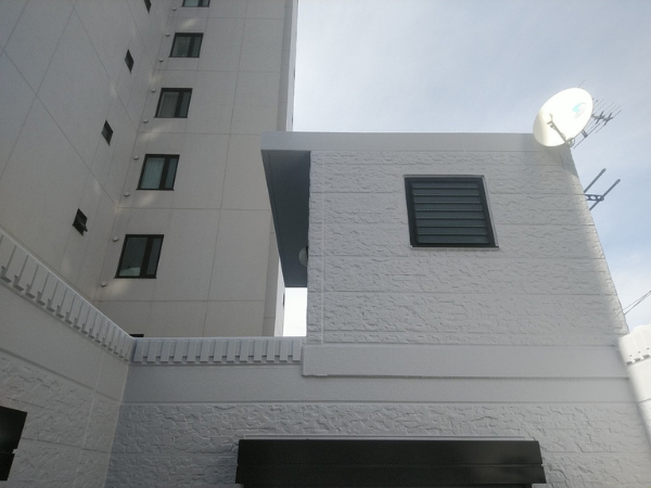 柏市外壁屋根塗装工事のシャイン　東京都文京区　大成建設ハウジング　パルコン　大成パルコン　コンクリート外壁　アステック　弾性塗料　アステックリファイン弾性　シーリング　コーキング　