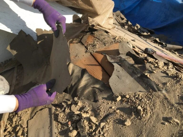 柏市　シャイン　外壁塗装　外壁屋根塗装　現地調査　建物診断　直貼り工法　通気工法　難付着サイディング　棟板金　チョーキング　塗れない屋根　パミール　コロニアル　積水ハウス　ガスケット