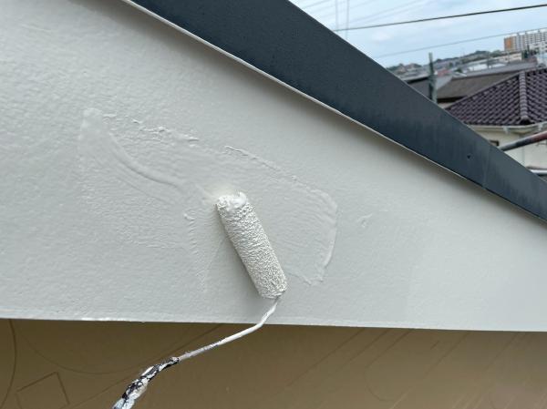 外壁屋根塗装工事のシャイン施工事例破風板の補修塗装